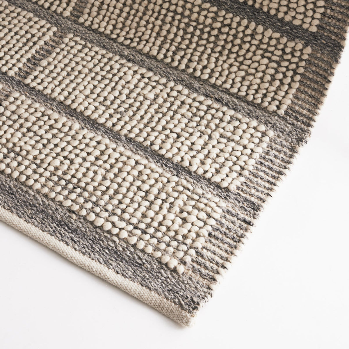 Albany Ivory Grey Wool Rug | Rug texture and styling detail