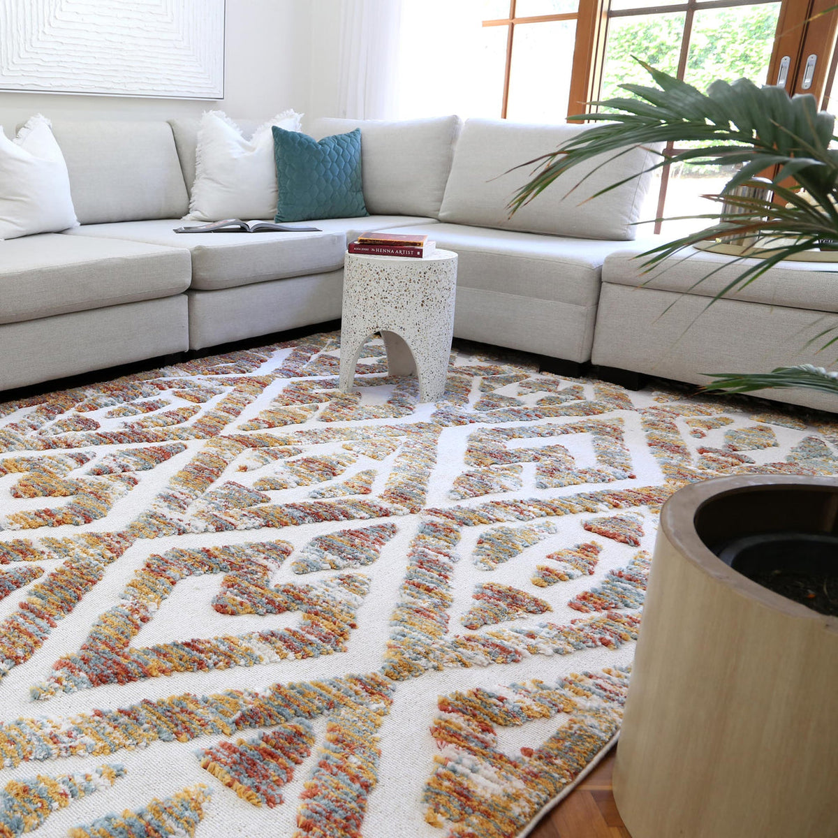 Bilbao Safa Geometric Multi Rug — close-up of texture
