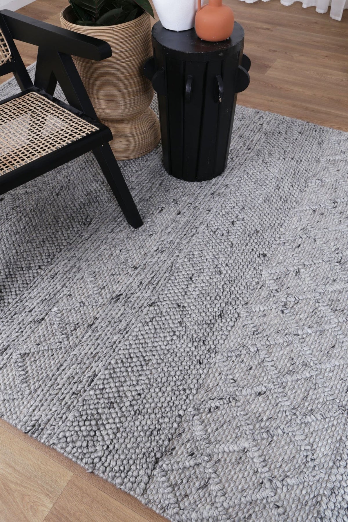 Bella Handwoven Wool Steel Rug – rug texture