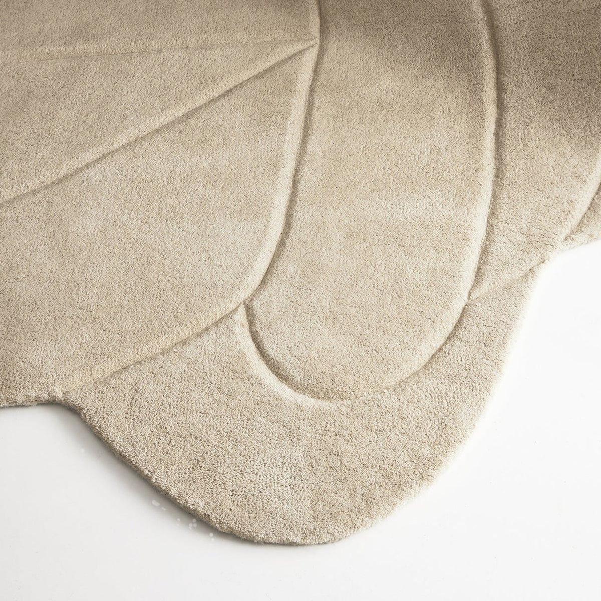 Coral Irregular Wool Rug – additional gallery photo 4