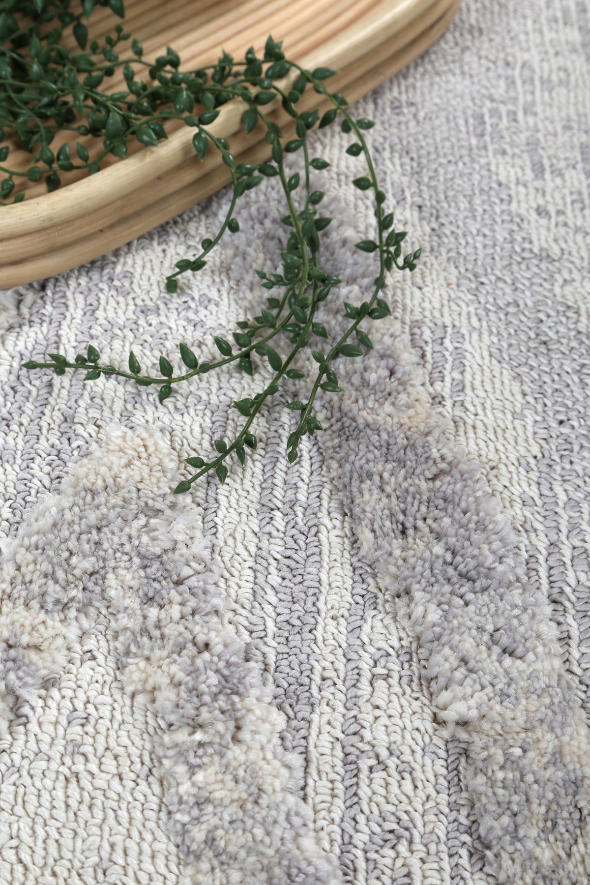 Bilbao Ishka Grey Rug — additional product photo