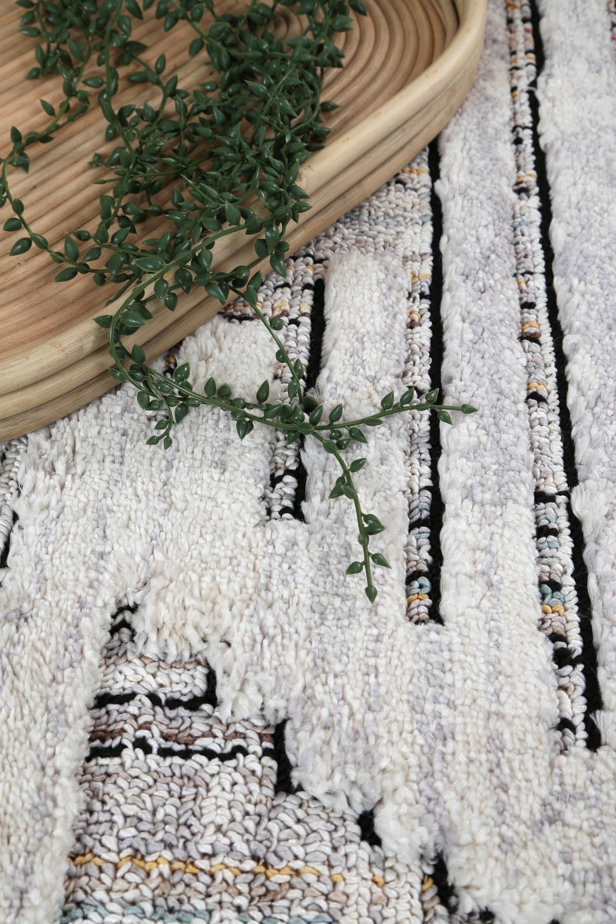 Bilbao Nima Rust Rug — alternate angle