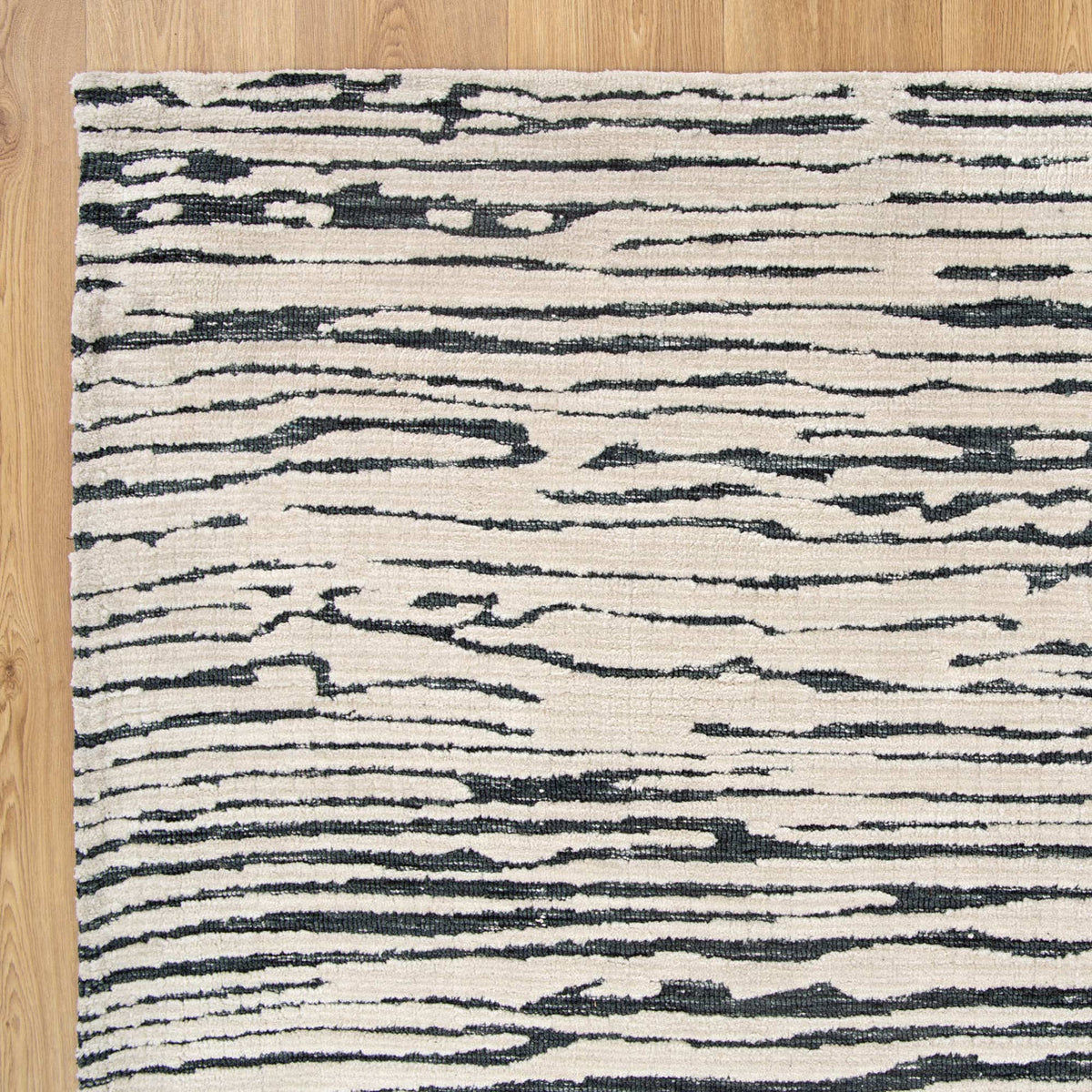 Kendra Dune Rug Ivory & Black – additional gallery photo 3