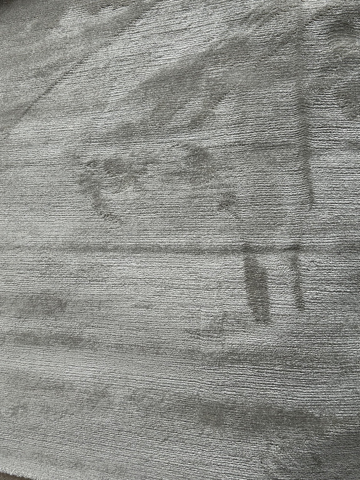Loki Plain Grey Rug — product photograph 1