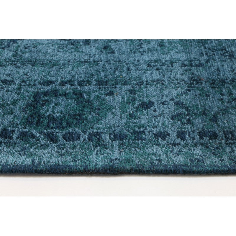 Amora Rug Teal | Rug texture and styling detail